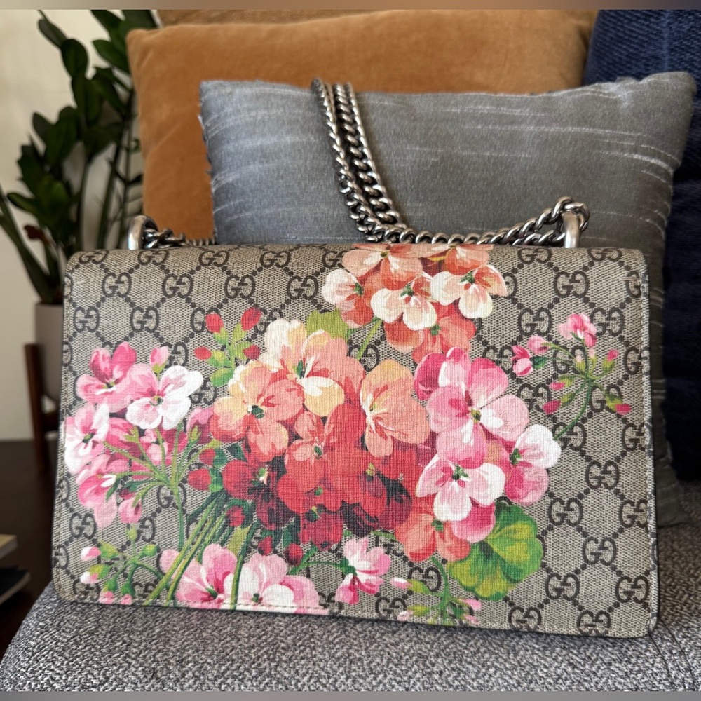 Gucci Beige GG Supreme Dionysus Bloom Shoulder Bag with Pink & Burgundy Accents - Picture 15 of 16